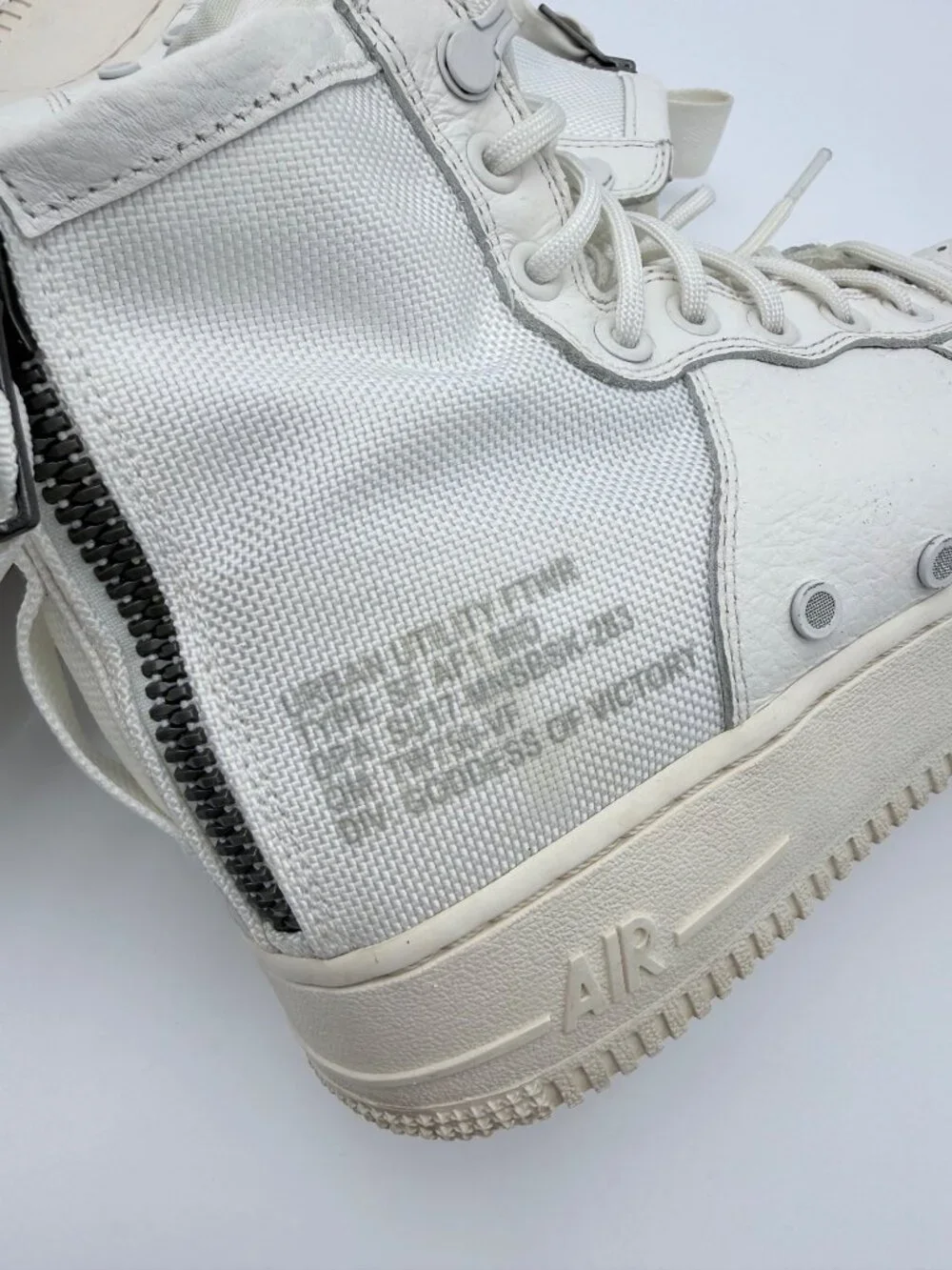 Nike SF Air Force 1 Mid White High-Top Sneakers Size 8 AA6655-100 Leather & Canv